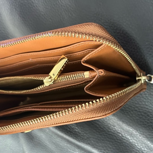 Tory Burch Brown Leather Zip-Around Wallet - Picture 7 of 16